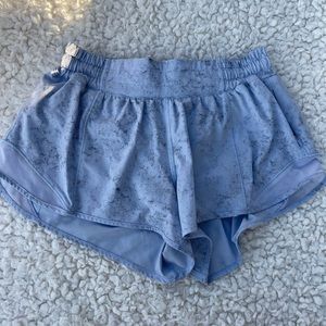 purple lululemon hotty hot shorts